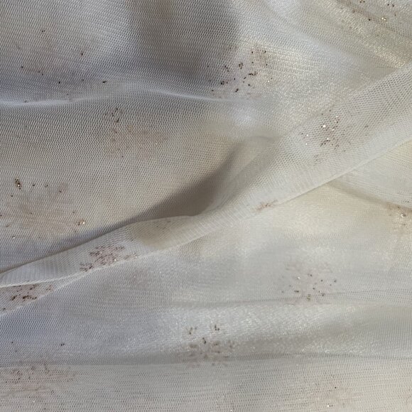 Girls dress with sparkly accents - Picture 2 of 2